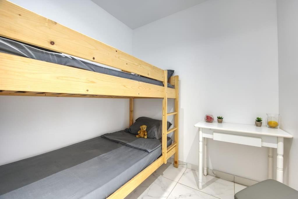 Appartamento Appt P2 De 1 A 6 Pers A Rognac Esterno foto