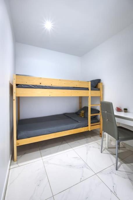 Appartamento Appt P2 De 1 A 6 Pers A Rognac Esterno foto
