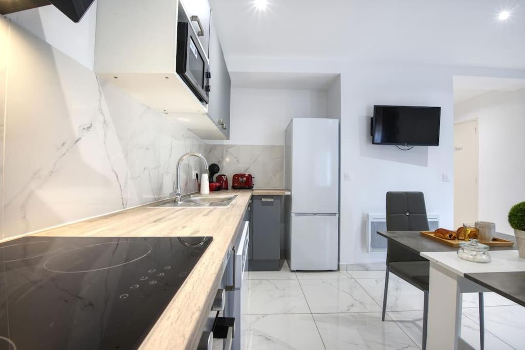 Appartamento Appt P2 De 1 A 6 Pers A Rognac Esterno foto